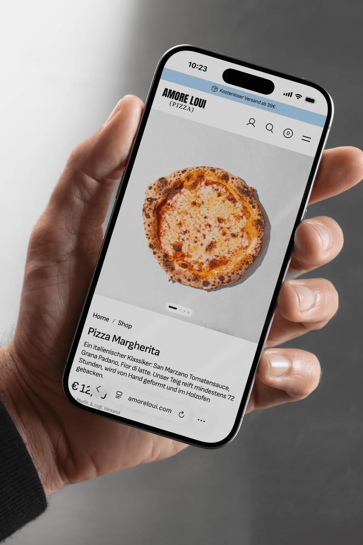 Der Amore Loui Shop auf einem Smartphone mit Pizza Margherita
